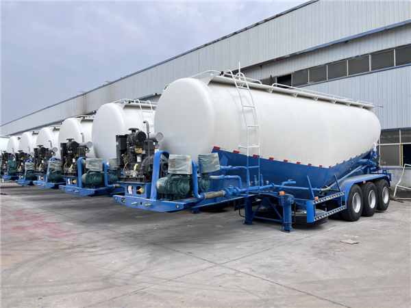 粉粒物料運(yùn)輸半掛車